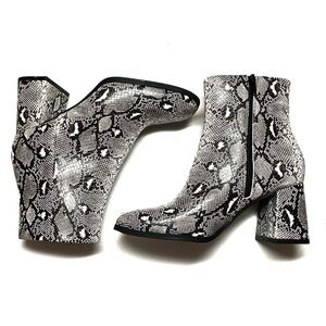 NWT Madden Girl Minglee Snake Print Ankle Boots
